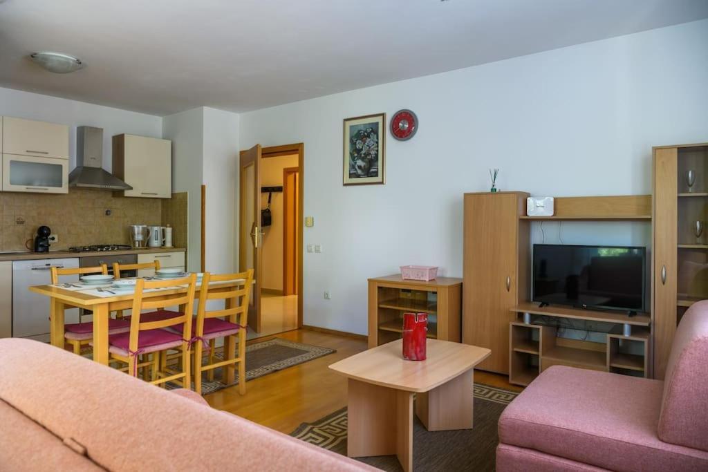 Apartment Sunce Пула Екстер'єр фото